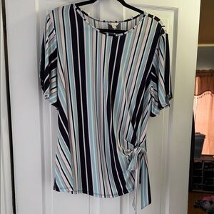 Twist-Hem Short Sleeve Stripe Tee in Navy, Aqua & White